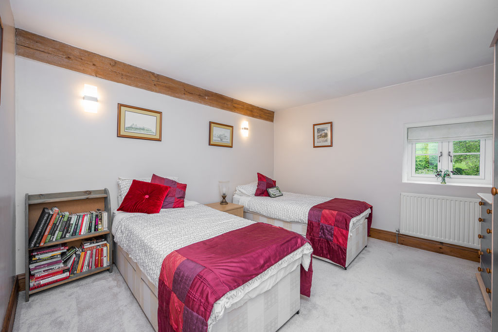 Bedroom- click for photo gallery